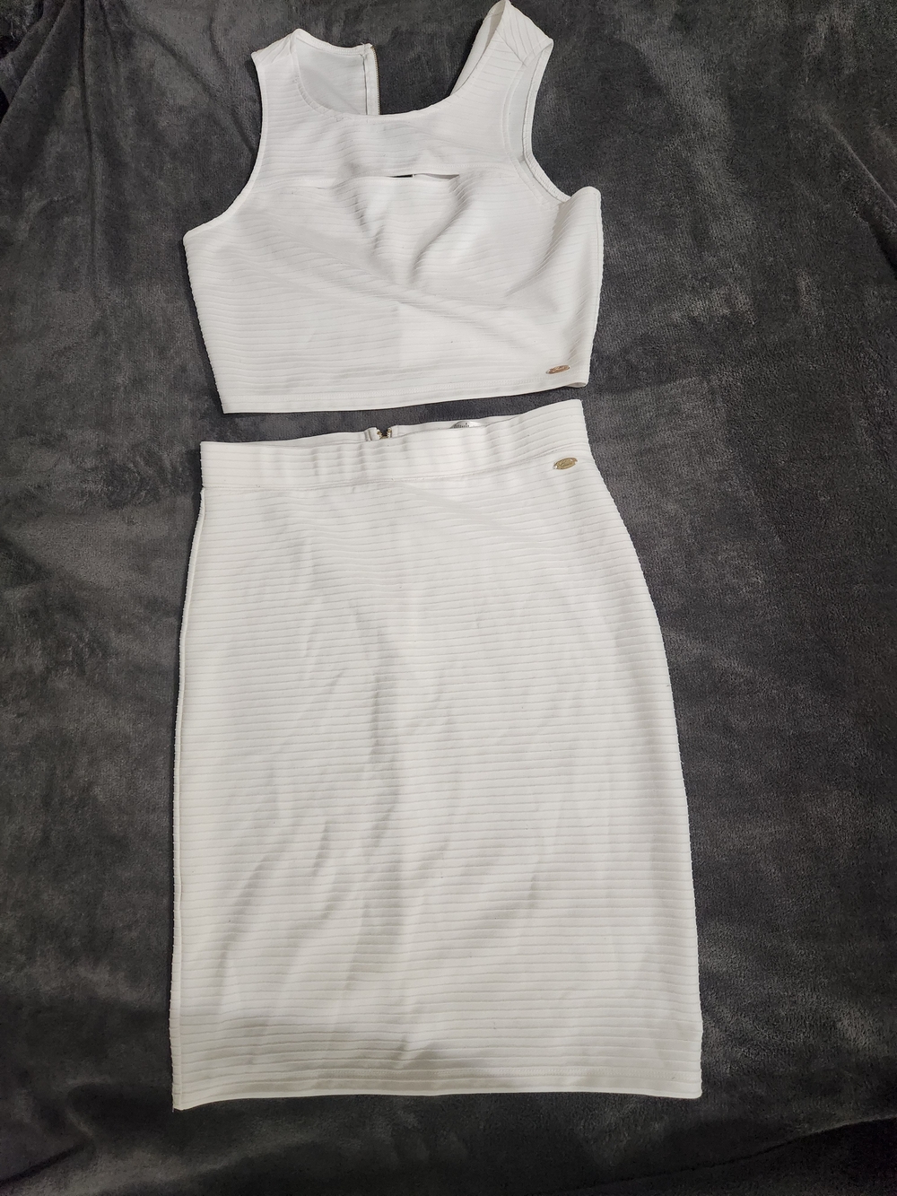 GUESS Y2K White Ribbed 2 Piece Crop Top Midi Skirt Set Gold Logo M